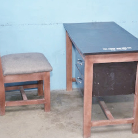 school chairs and tables